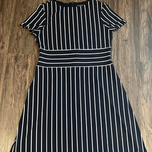 Lauren Ralph Lauren Dresses & Skirts - NWT Ralph Lauren black/white striped dress size 6